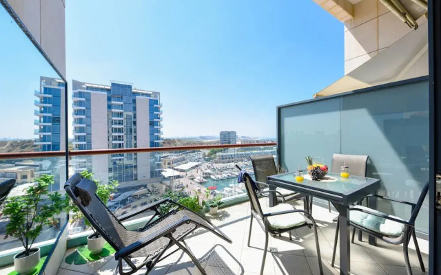 Deluxe 3 BD Marina Apartment in Herzylia