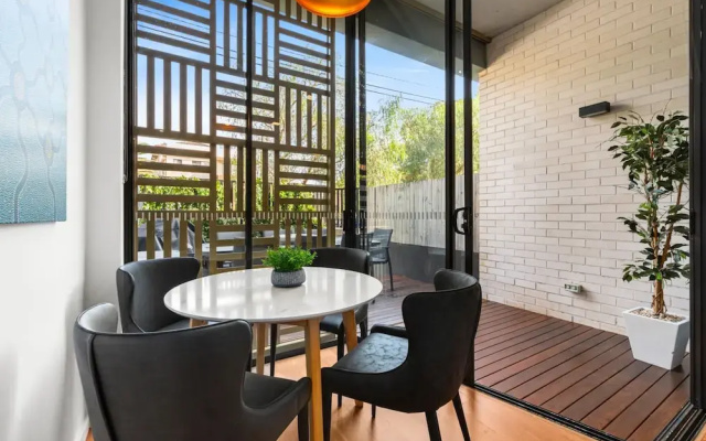 1-bed Unit With Alfresco Dining and BBQ