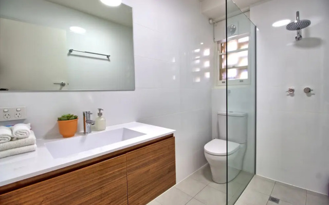 Bayswaterfront Apartments