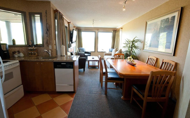 Pacific Shores Resort & Spa