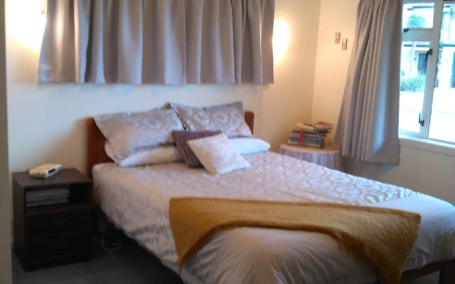 Seaview Bed & Breakfast – Guest Rooms – Ohope