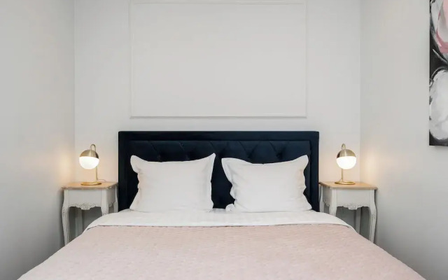 Toompea Castle 2 BR Old Town Apartment