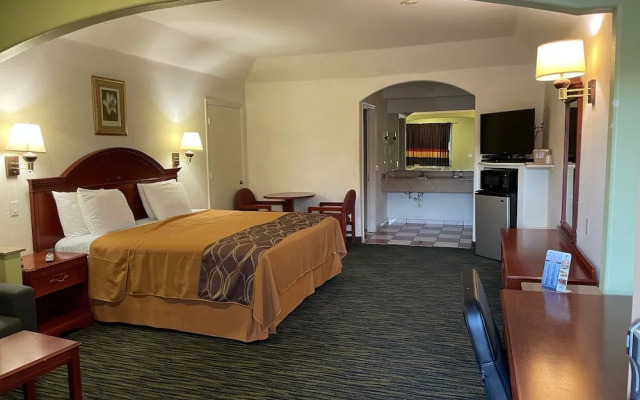 Executive Inn And Suites