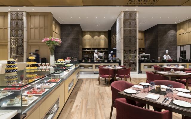 Hilton New Delhi Noida Mayur V