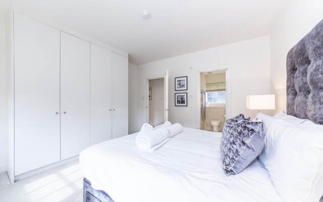 Modern 2 Bedroom Apartment in Chelsea