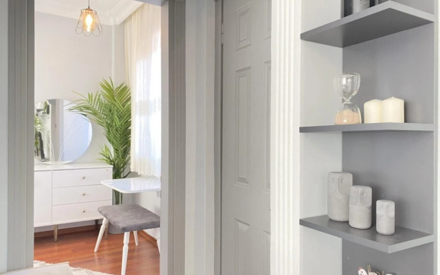Modern and Stylish Flat Near Taksim Square