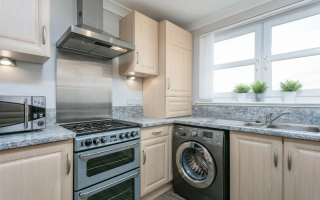 Elms Way - Donnini Apartments