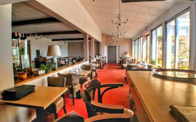 Hotel - Restaurant Le Clos des Cedres
