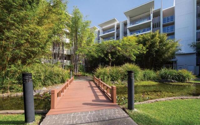Oaks Brisbane Mews Suites