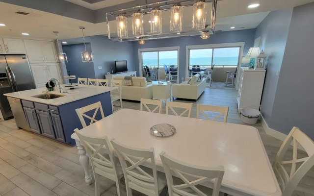 Desoto Beach Club 201