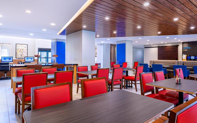 Holiday Inn Express Tampa-Brandon by IHG