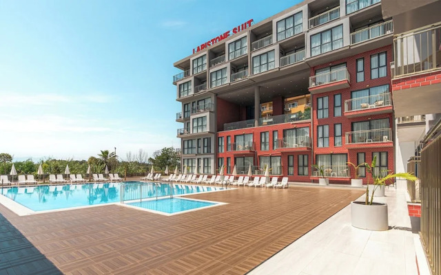 Laristone Suite Spa Hotel