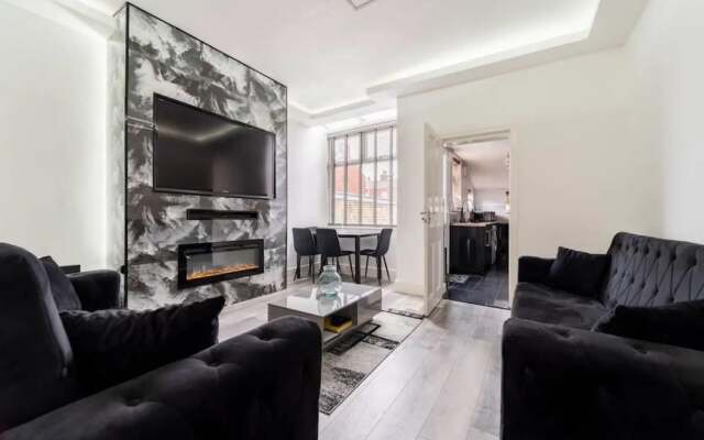 House With Modern Interior, Conveniently Located