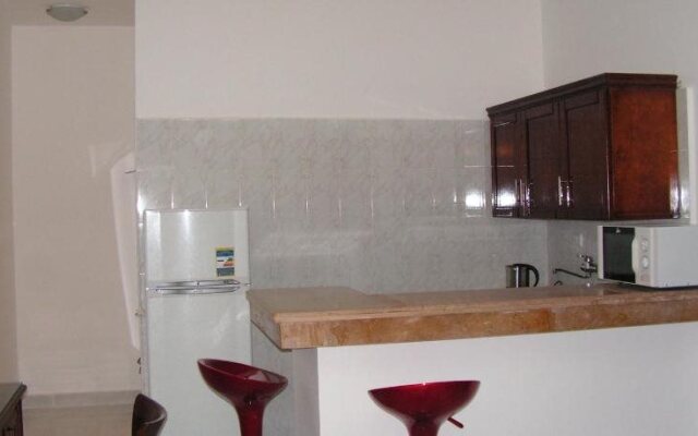 Paradise Hill Apartments