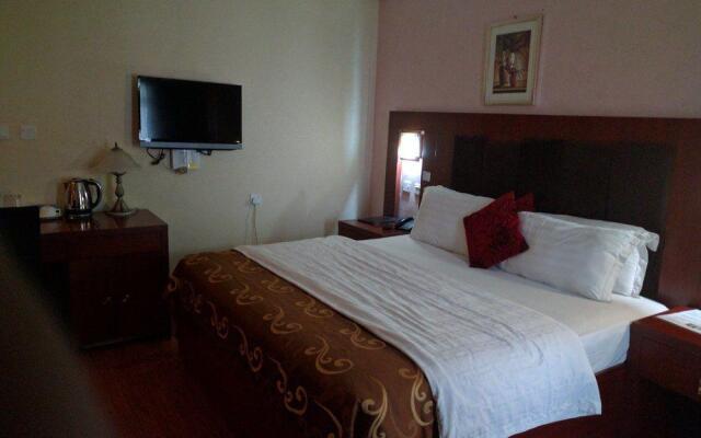 Marco Polo Hotel & Suites