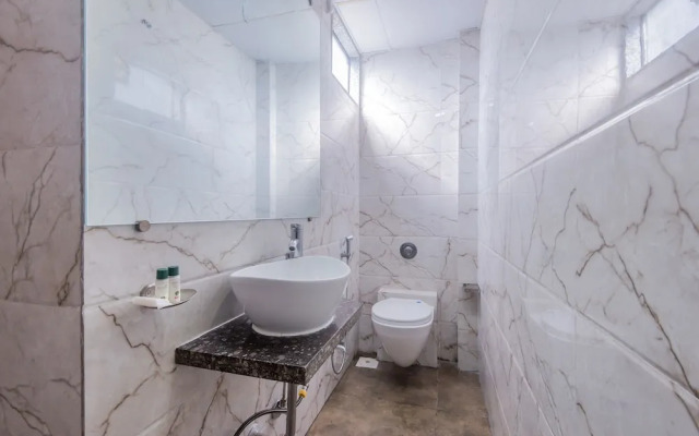 OYO 9996 Hotel Arton Suites