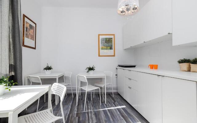 UNIT Warsaw Room Solec 5