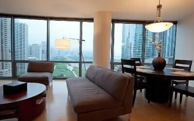 Chicago Downtown Condo - Michigan Ave Suite ID 14-15