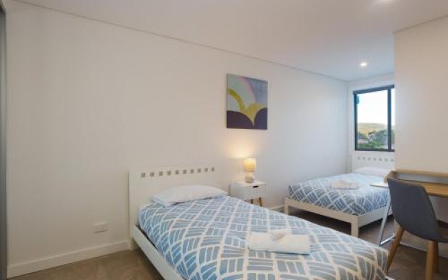 Unit 301 'The Shoal' 6-8 Bullecourt Street - Air Con, Walking To Local Shops And Beach – Guest Rooms – Shoal Bay