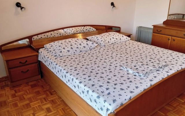 Cozy Trogir Apartment With 3 Bedrooms