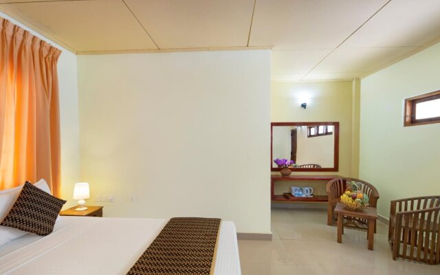 Palm Beach Inn and Sea Shells Cabanas
