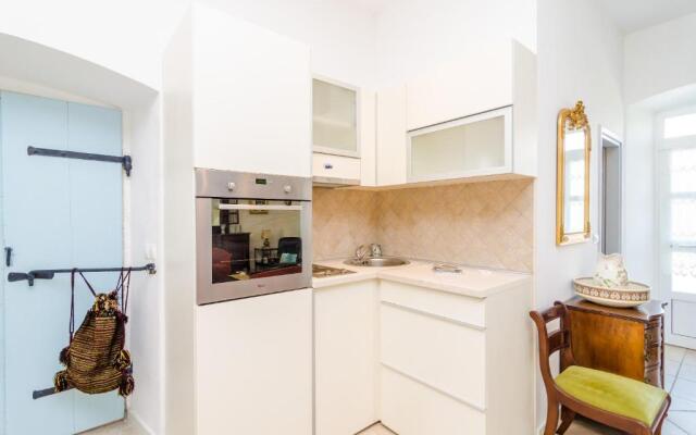 Stone House Dimato