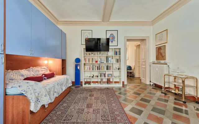 Porta Nuova Roomy Flat