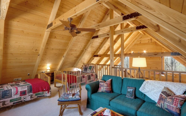 Family-friendly Jasper Cabin With Deck!