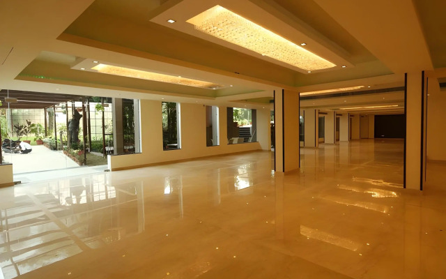 Inderlok Hotel