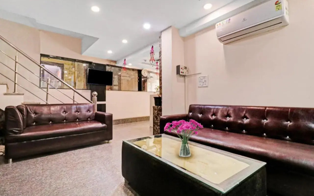 Oyo 82718 Hotel Stay House