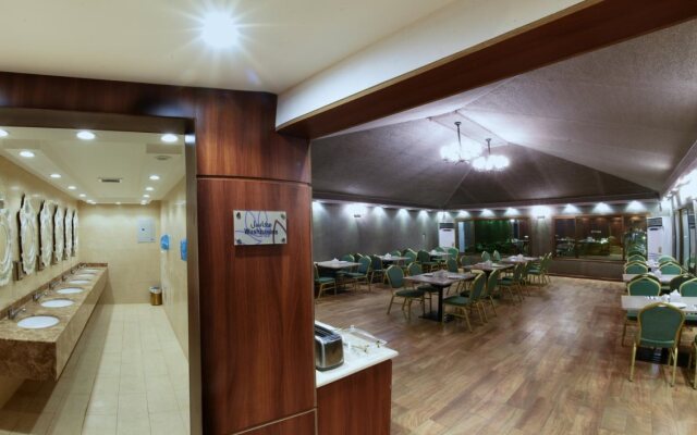 Palms Lily Hotel Suites