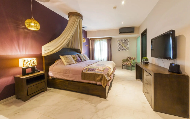 Soho Playa Hotel