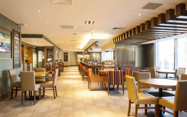 Premier Inn Woking Town Centre