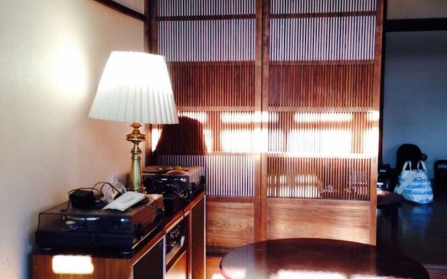Cafe & Guest House SLAMs DUNKBURGER - Hostel