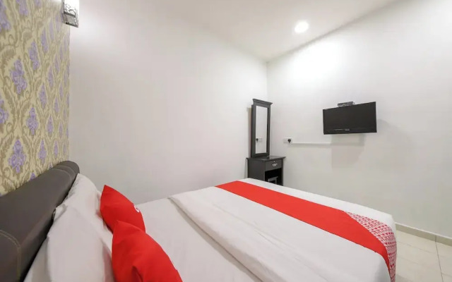 OYO 89497 Dream Nur Hotel