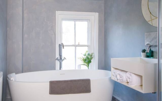 Terraced Townhouse Close to City Centre