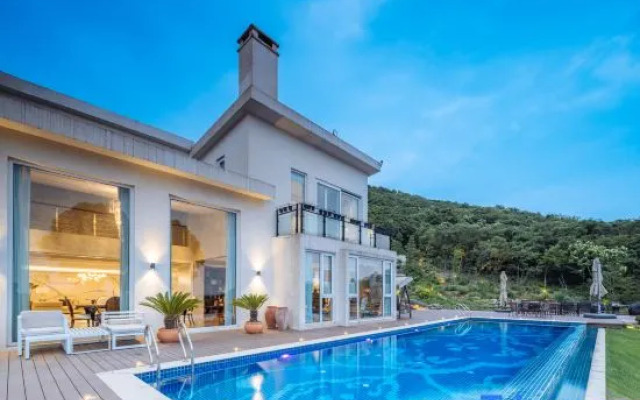 Floral Lux Hotel·Jurong Lihuyuan Hotel