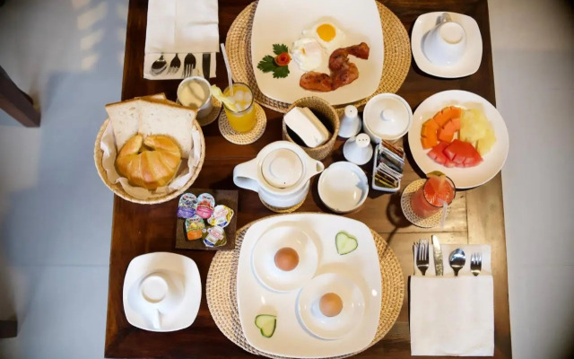 Kayu Sugih Guest House