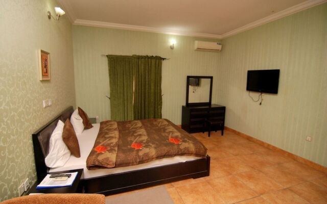 Grandville Hotel & Resort