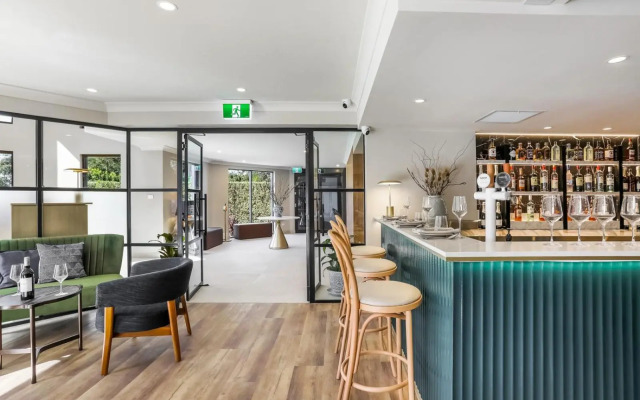 Killara Hotel & Suites