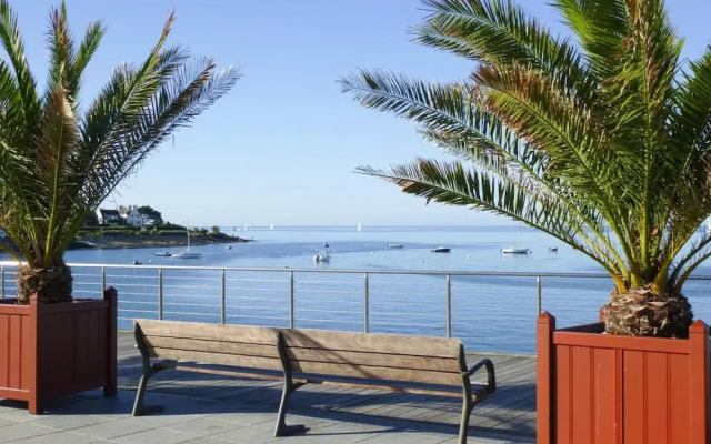 Modern Holiday Home in a Quiet Location in Benodet