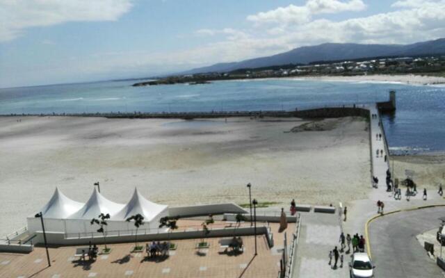 Foz Playa y Mar by I Love Norte