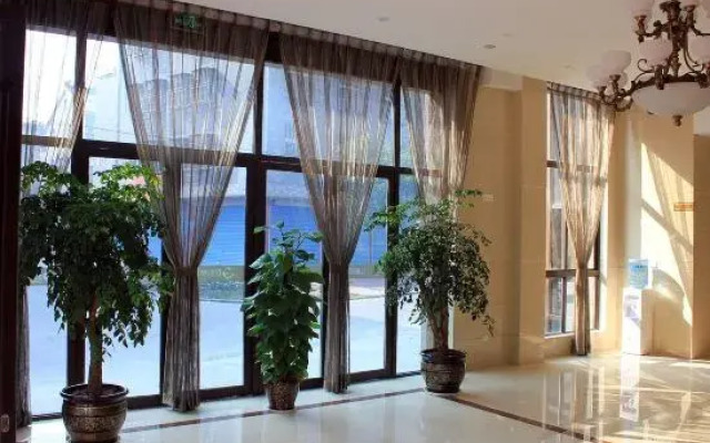 Puyuan Qihonglou Hotel