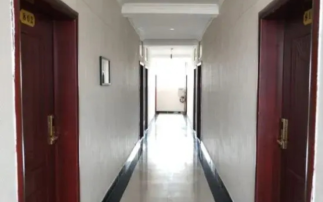 Seda is in the hotel