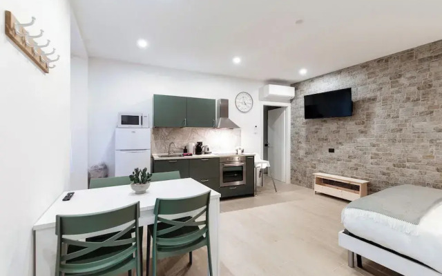 Victoria Studio 1