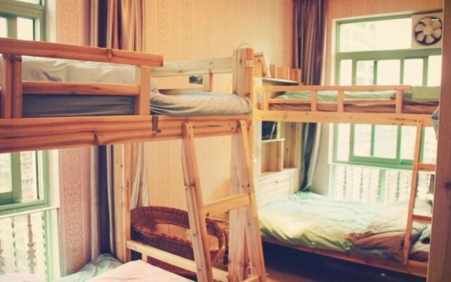Anzhi · Tinglan Fashion Homestay Youth Hostel (Kunming Old Street)