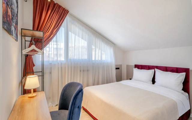 Niabi 3BDR Mansard