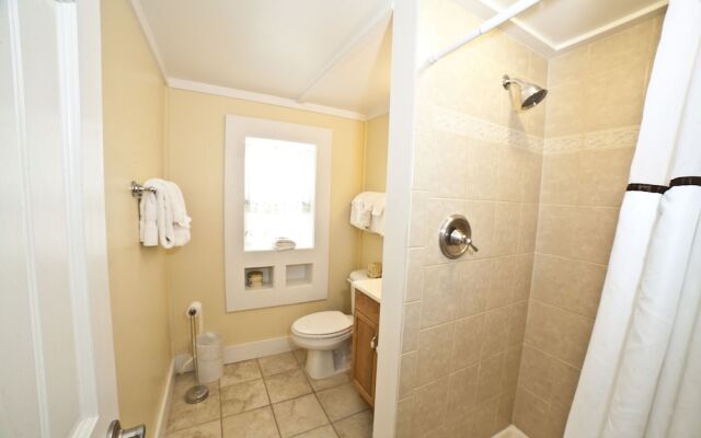 Georgianne Inn & Suites