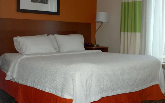 Fairfield Inn & Suites Fairmont