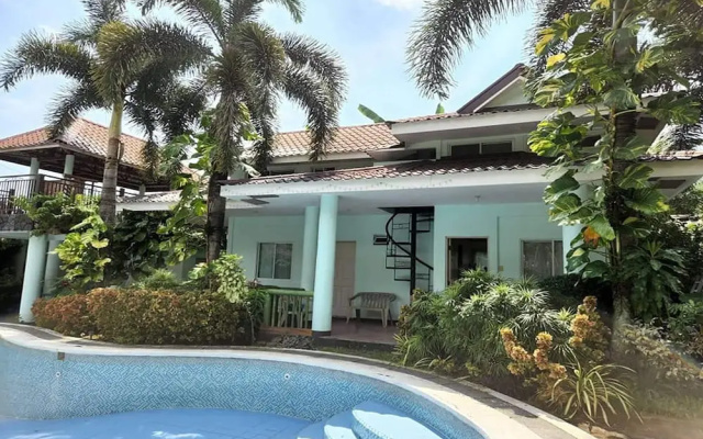 Villa Celine Laguna